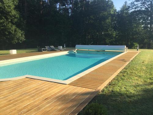 Château des Essards avec piscine et jacuzzi 5