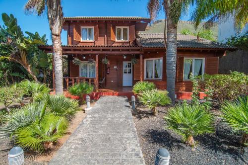 3 bedrooms, 3 beds