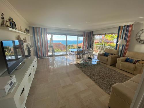 PRESTIGE Cap de Nice- Swimming pool terrace -2BR