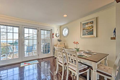 Cape Cod Casa with Ocean View and Pvt Beach Access