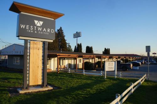 Westward Inn&Suites - Accommodation - Langley