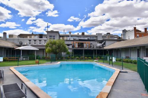 ทัศนียภาพภายนอกโรงแรม, Townhouse Motel Cowra in คอวร่า