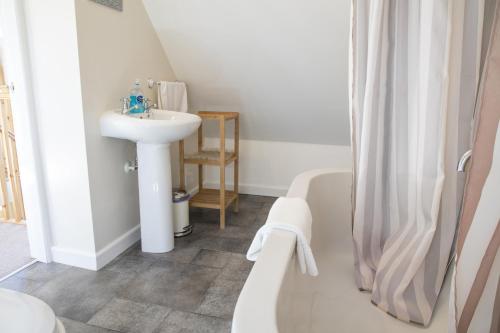 1 Bed Llangollen Cottage - Sleeps 2 - image 10
