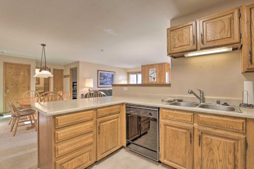Superb Buffalo Village Condo with Ten Mile Views - image 4