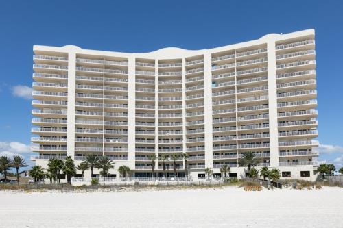 Admirals Quarters #1406 - image 9