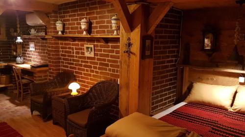 Base Camp for Adventurers-Urban Guerrilla - image 10