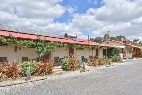 Inglewood Motel and Caravan Park Victoria