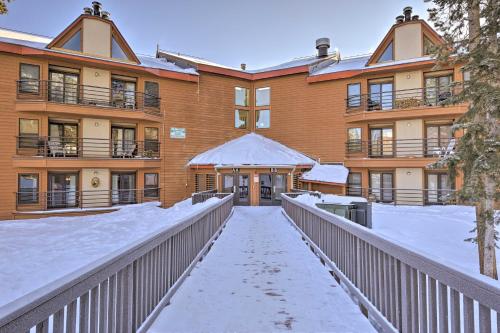 Superb Buffalo Village Condo with Ten Mile Views - image 7