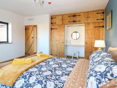 1 Stud Cottage - image 2