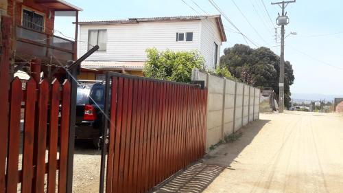 "ERyMAR" CASA PARA FAMILIAS A PASOS DE CALETA HORCON