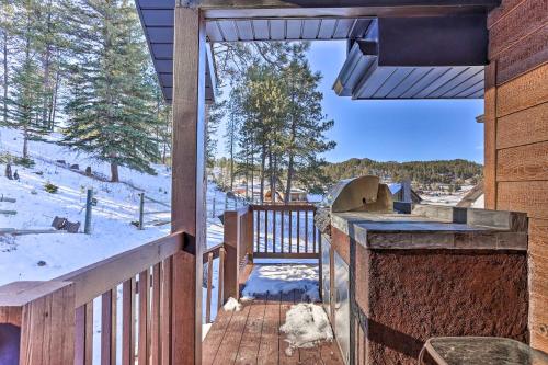 Cabin in the Black Hills about 10 Mi to Mt Rushmore!