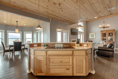 Emerald Isle - image 5