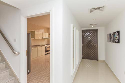 Bespoke Residences - 3 Bedroom Waikiki Townhouses - image 12