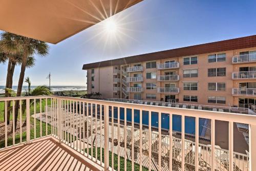 Inviting Cocoa Beach Condo with Ideal Location!