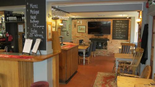 The Lion Waddesdon - image 5