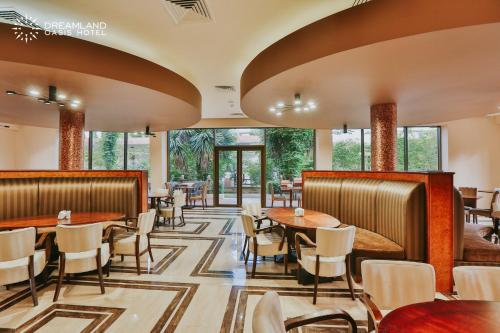 Restaurant, Dreamland Oasis Hotel in Chakvi