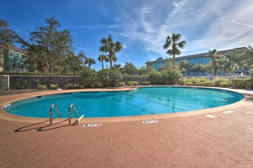 Steps to Pool and Beach Family Condo in Hilton Head