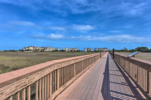 Oceanfront Family Condo Near Golf Less Than 1 Mi to Beach! - image 7