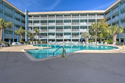 Oceanfront Family Condo Near Golf Less Than 1 Mi to Beach! - image 7