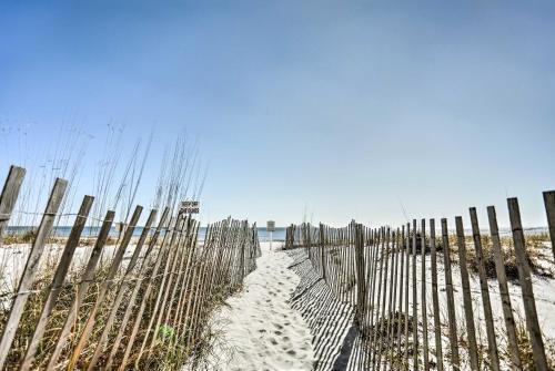 Gulf Shores Getaway with Pool and Beach Access - image 2