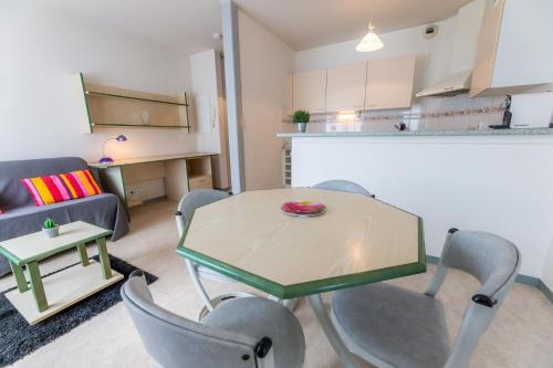 Sphinx Residences - Les Germes de Ble in Epron (Lower Normandy)