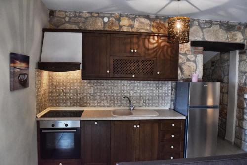  Zachariou Stone Villas in Psakoudia