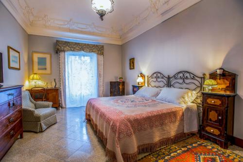 Palazzo Degli Antoci Room Type - Deluxe Double Room with Balcony Palazzo Degli Antoci Room Type - Deluxe Double Room with Balcony