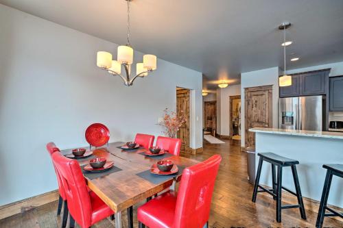 Main St Bozeman Condo - Walk to Parks and Eateries!