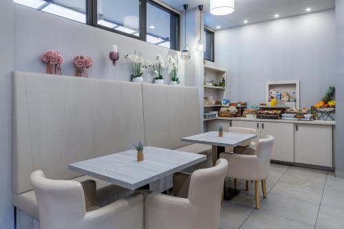 Apartments & Rooms Preelook - image 12
