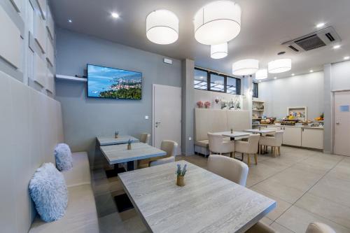 餐廳, 普利洛克公寓酒店 (Apartments & Rooms Preelook) in 里耶卡市中心