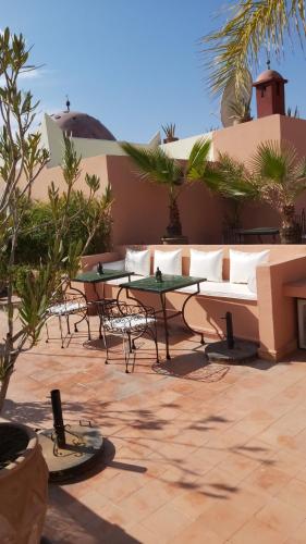 Riad Les Nuits de Marrakech - image 2