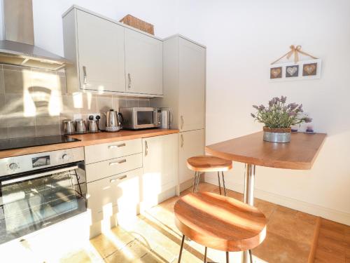 Well View Cottage Tarporley - main image