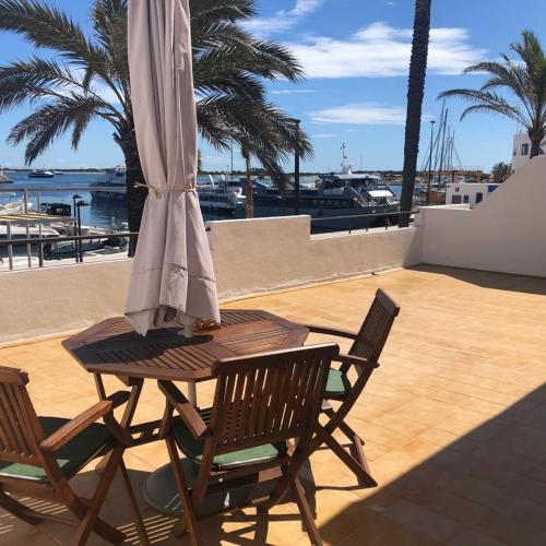 Apartamentos Mar i Vent Puerto de La Savina Formentera 4