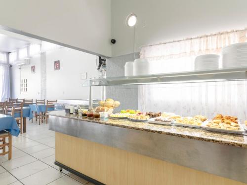 テウトニア Teuthos Hotel 2つ星 ホテル 外観