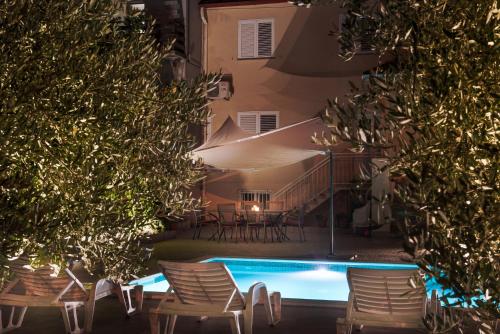 Apartments Čolak - image 13
