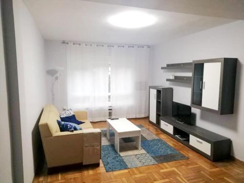 . 3 bedrooms appartement with wifi at Oviedo