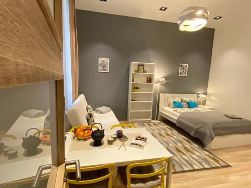 Standard Apartment image 8