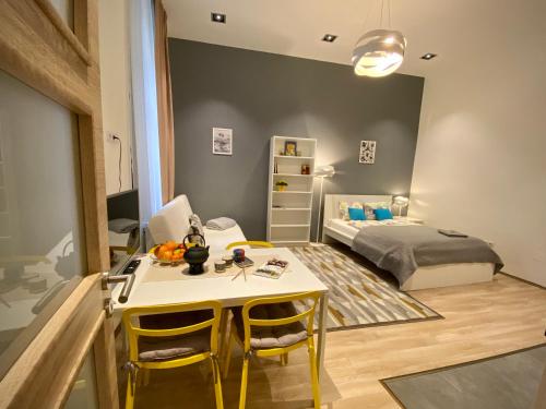 Standard Apartment image 7