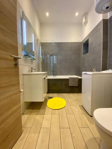 Standard Apartment image 4