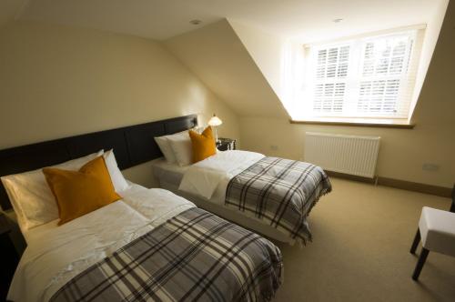 Harviestoun House – Dollar