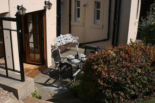 Kingsview Apartment - image 14