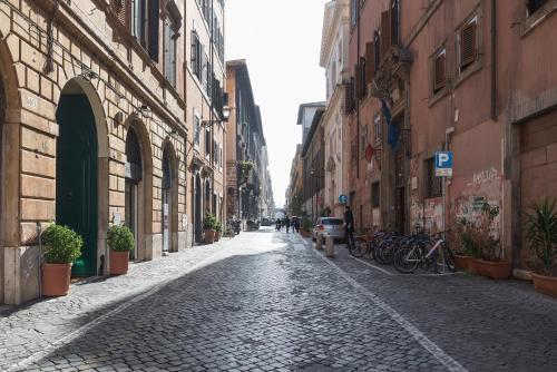 Three bedrooms in world-famous Via Giulia - Wifi A/C Washing machine - image 13