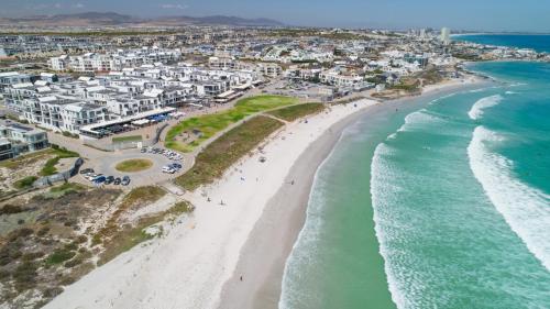 Luxury Ocean View 2 Bed Apartment 259 Eden on the Bay, Blouberg, Cape Town