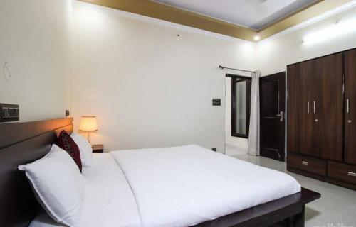 Apartment image 10