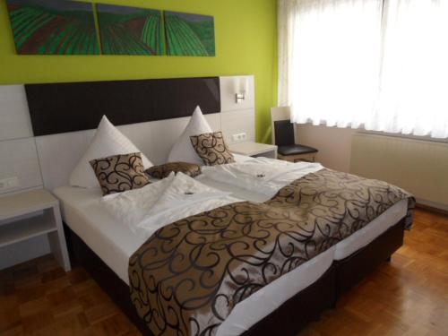 Hotel Gasthof zum Engel - Gästehaus - image 8