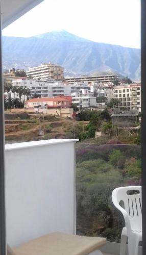 Studio with Mountain View image 10