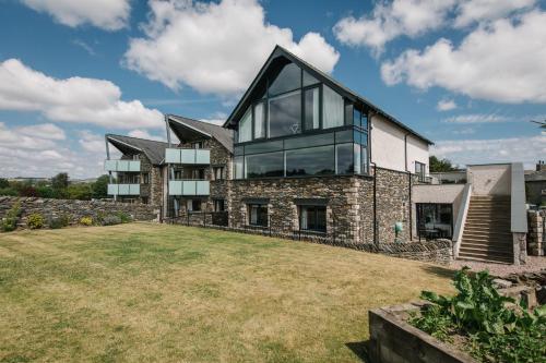 Carus House @ Carus Green - image 5