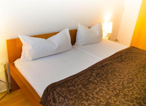 Hotel am Gutspark - image 6