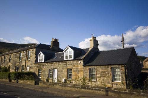 Harviestoun House – Dollar