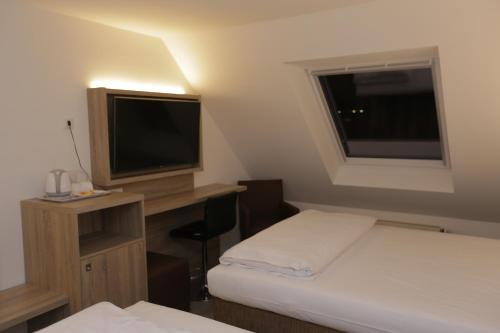 Galeria Airport Hotel - image 7